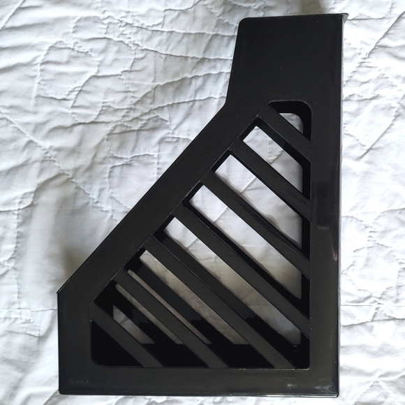 3/$15 ๐ธ 2.25" Magazine Rack - Picture 3 of 5